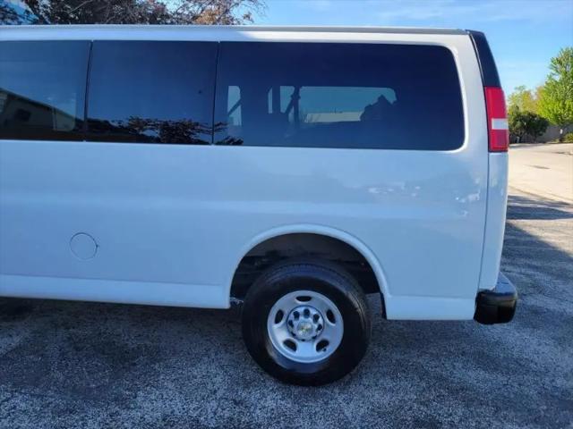 2018 Chevrolet Express LS