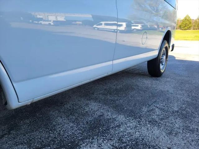 2018 Chevrolet Express LS