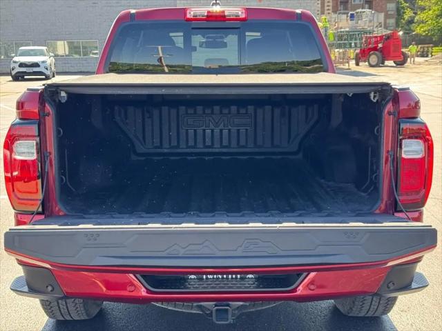 2024 GMC Canyon 4WD AT4