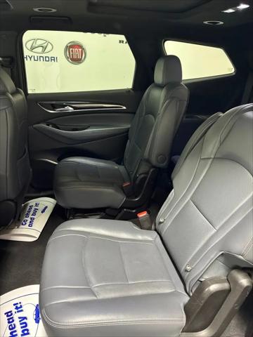 2022 Buick Enclave AWD Essence
