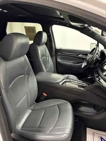 2022 Buick Enclave AWD Essence