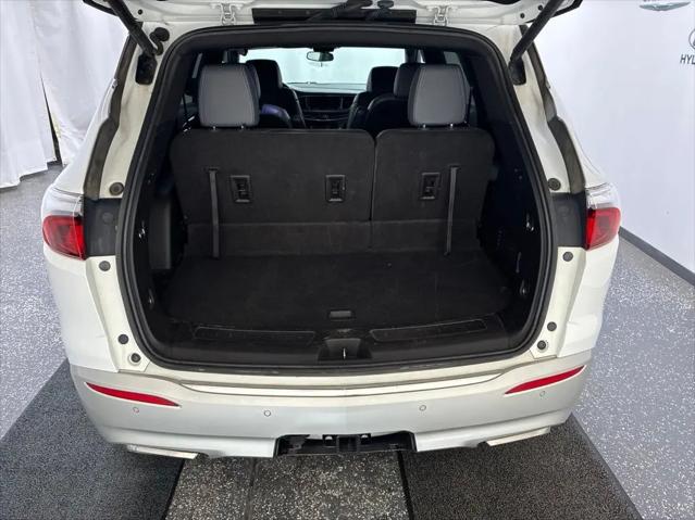 2022 Buick Enclave AWD Essence