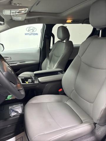 2025 Toyota Sienna XLE