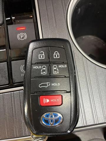 2025 Toyota Sienna XLE