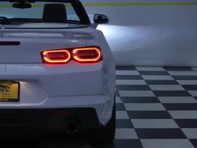 2022 Chevrolet Camaro RWD Convertible LT1