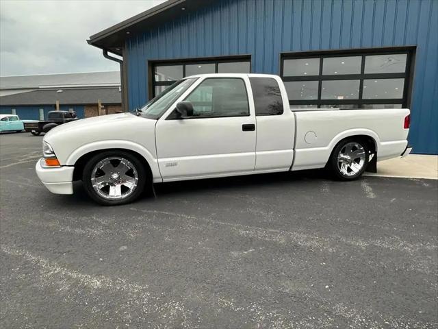 2000 Chevrolet S-10 LS for sale in Clarence, IA