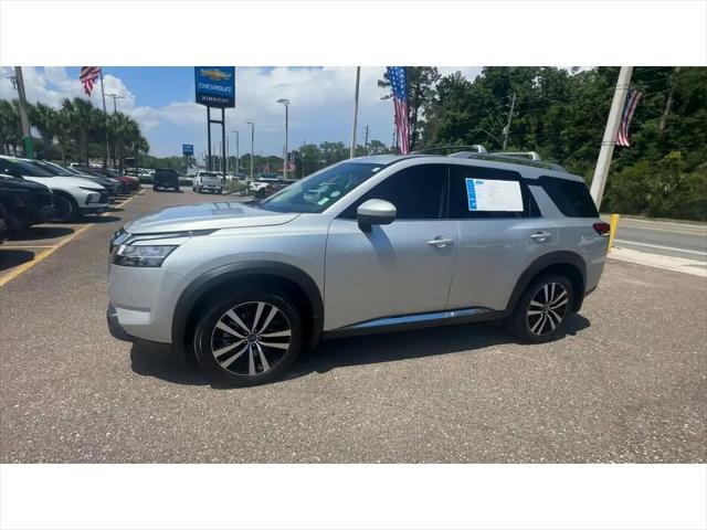 2024 Nissan Pathfinder Platinum FWD