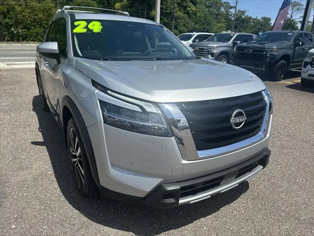 2024 Nissan Pathfinder Platinum FWD