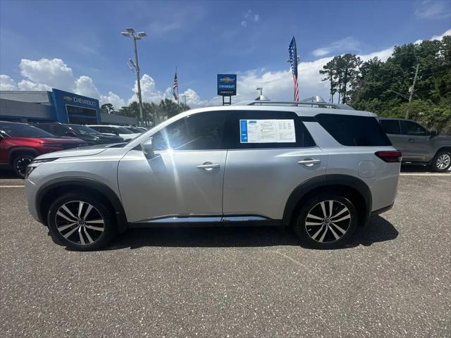 2024 Nissan Pathfinder Platinum FWD