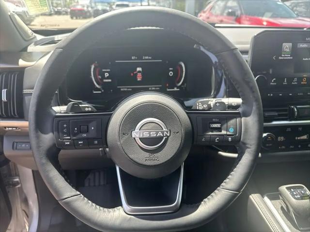 2024 Nissan Pathfinder Platinum FWD