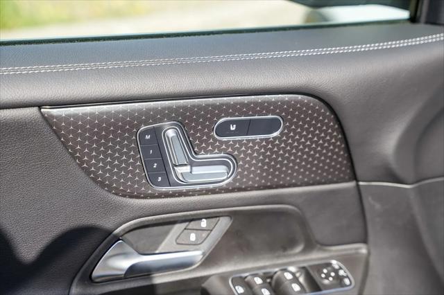 2026 Mercedes-Benz GLB 4MATIC