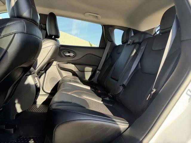 2023 Jeep Cherokee Trailhawk 4x4