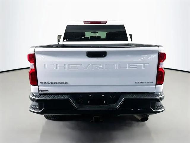 2023 Chevrolet Silverado 2500HD 4WD Crew Cab Standard Bed Custom
