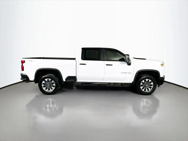 2023 Chevrolet Silverado 2500HD 4WD Crew Cab Standard Bed Custom