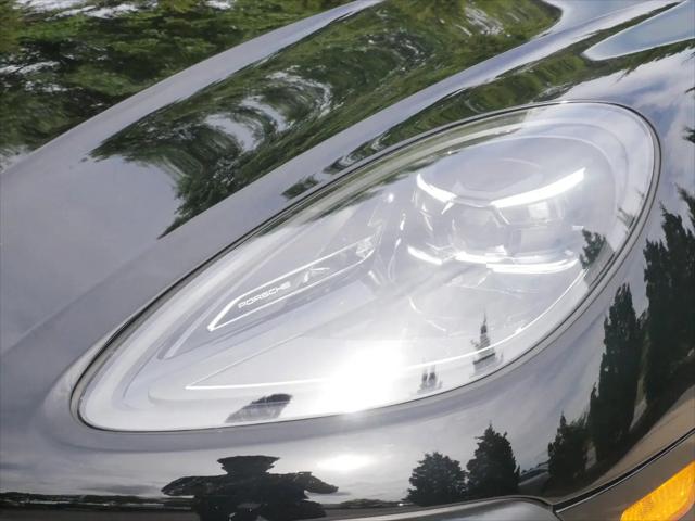 2022 Porsche Macan Macan