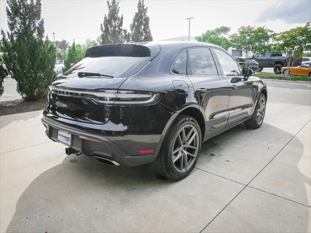 2022 Porsche Macan Macan