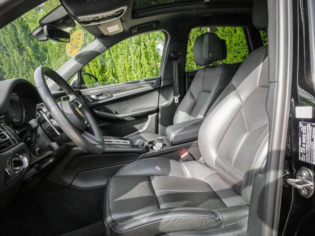 2022 Porsche Macan Macan