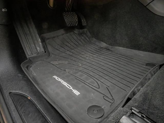 2022 Porsche Macan Macan