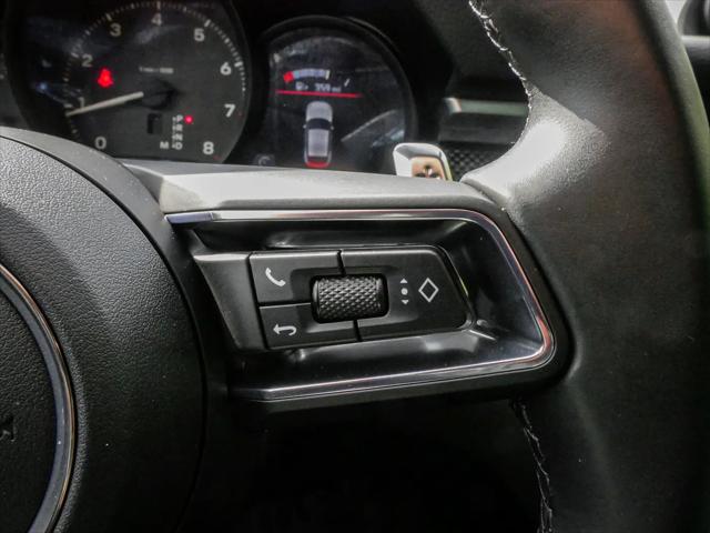 2022 Porsche Macan Macan