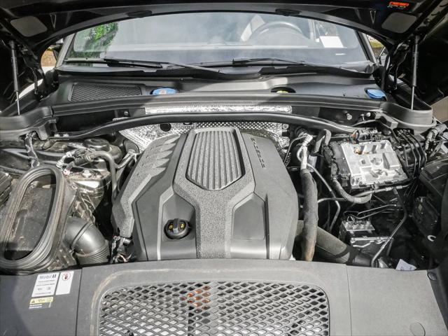 2022 Porsche Macan Macan