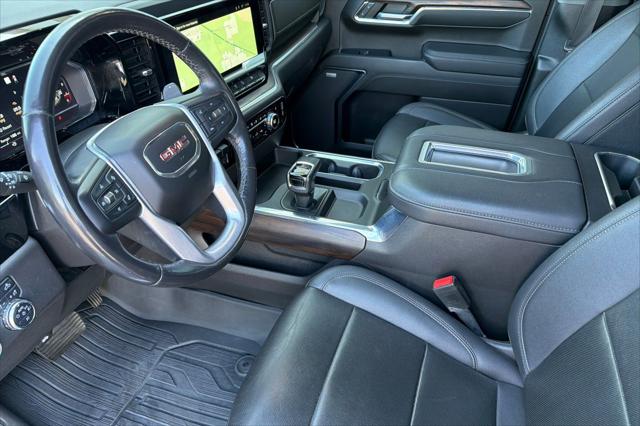 2022 GMC Sierra 1500 4WD Crew Cab Short Box SLT