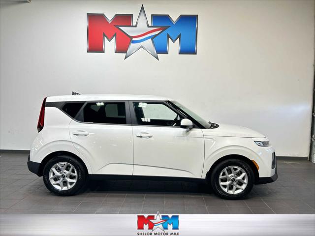 2022 Kia Soul S 2022 Kia Soul S