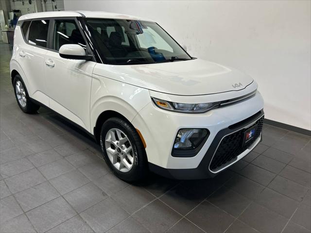2022 Kia Soul S 2022 Kia Soul S