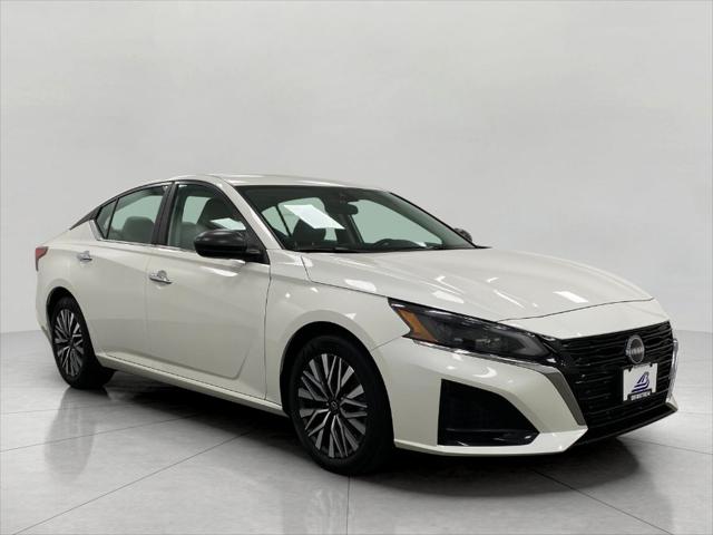 2025 Nissan Altima SV FWD for sale in Appleton, WI