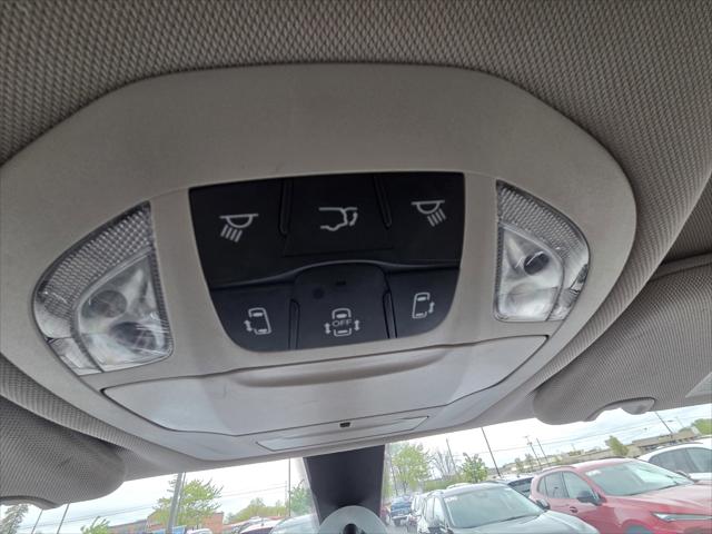 2022 Chrysler Voyager LX