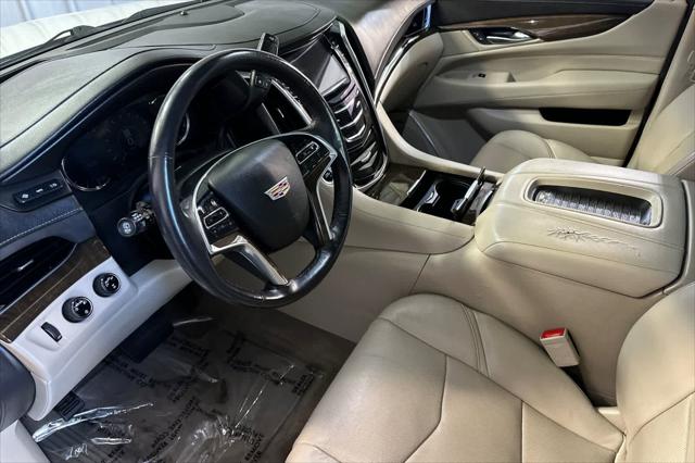 2020 Cadillac Escalade 4WD Luxury