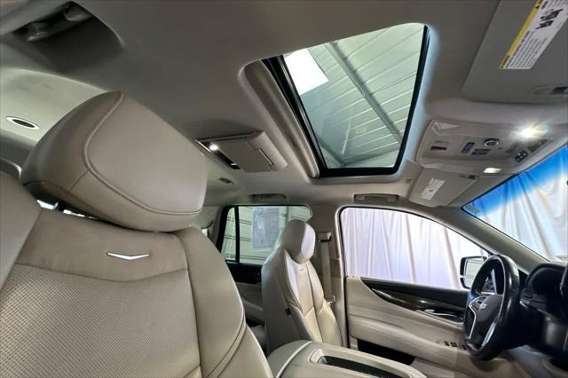 2020 Cadillac Escalade 4WD Luxury