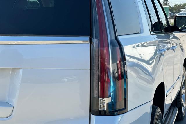 2020 Cadillac Escalade 4WD Luxury