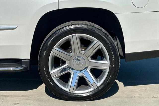 2020 Cadillac Escalade 4WD Luxury