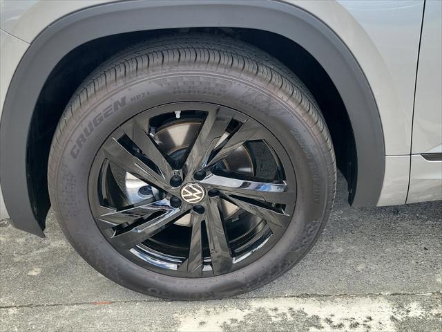 2026 Volkswagen Atlas Cross Sport SEL R-Line Black