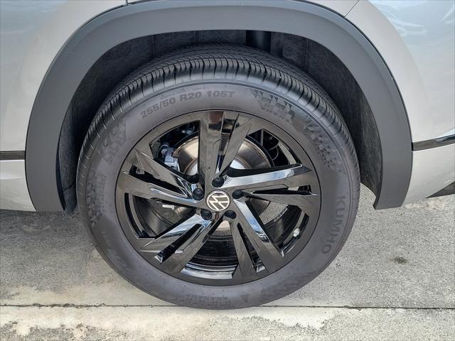 2026 Volkswagen Atlas Cross Sport SEL R-Line Black