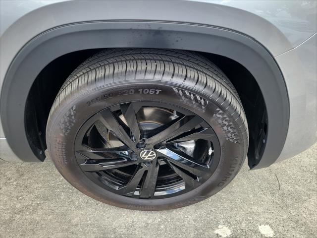 2026 Volkswagen Atlas Cross Sport SEL R-Line Black