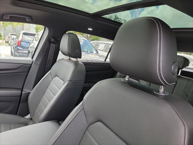 2026 Volkswagen Atlas Cross Sport SEL R-Line Black