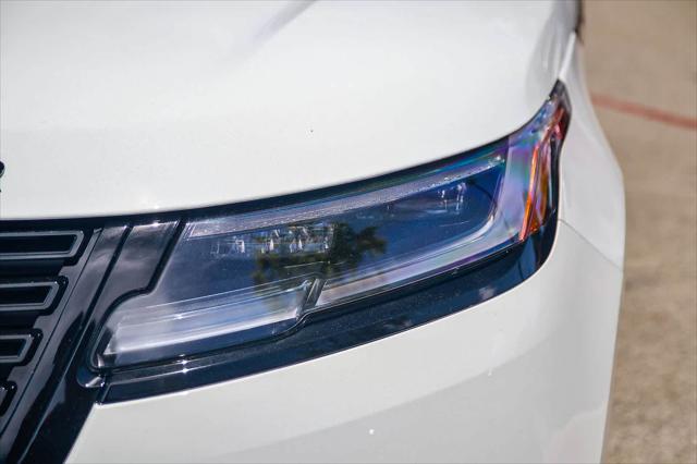 2026 Land Rover Range Rover Velar P250 Dynamic SE
