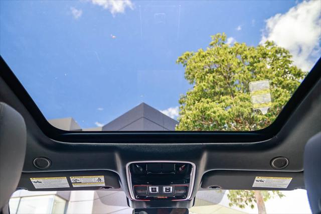 2026 Land Rover Range Rover Velar P250 Dynamic SE