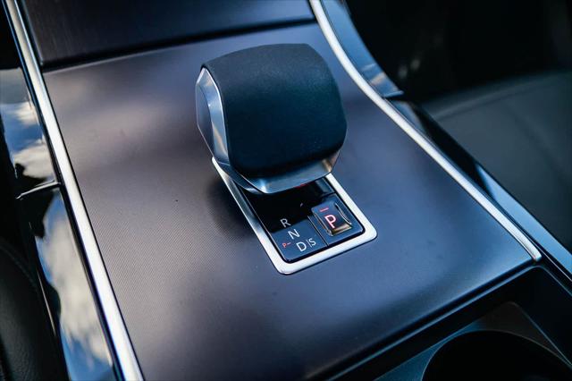 2026 Land Rover Range Rover Velar P250 Dynamic SE
