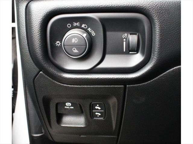 2022 Ram 1500 Big Horn Crew Cab 4x4 5'7" Box
