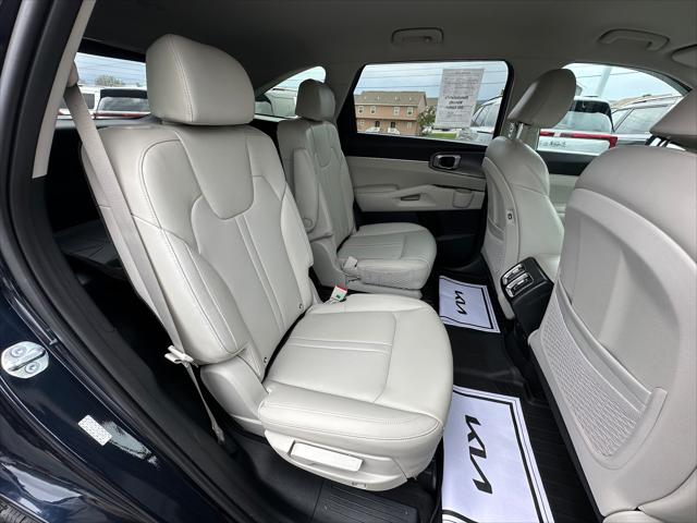 2023 Kia Sorento Hybrid EX