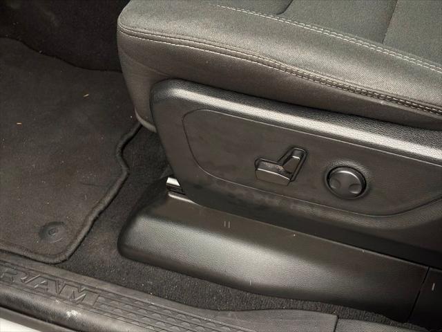 2025 Ram 1500 Big Horn Crew Cab 4x4 5'7" Box