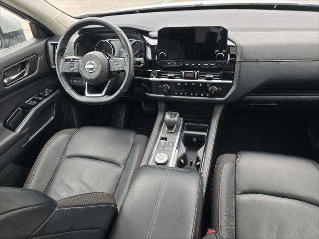 2023 Nissan Pathfinder SL 4WD