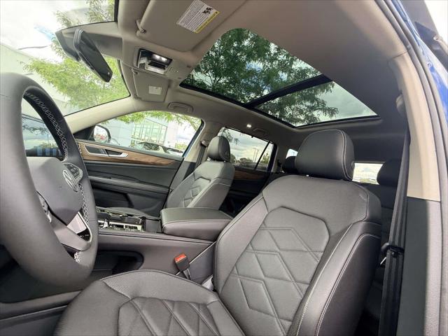 2026 Volkswagen Atlas SE with Technology