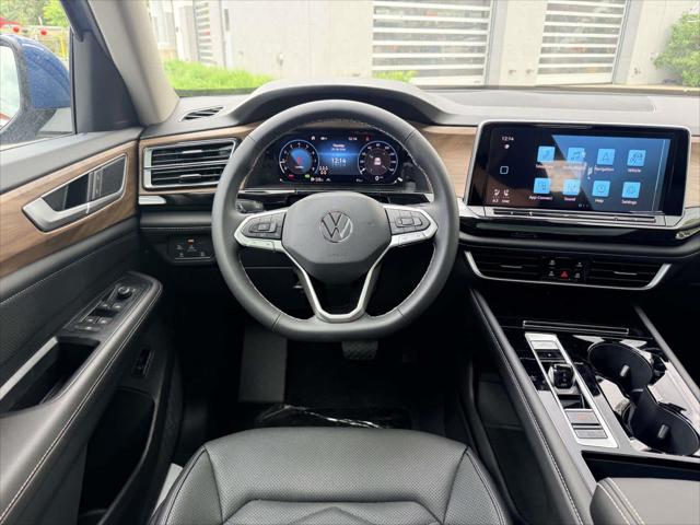 2026 Volkswagen Atlas SE with Technology