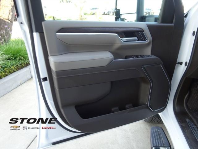 2026 GMC Sierra 2500HD Crew Cab, Standard Bed, SLT, 4WD