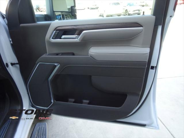 2026 GMC Sierra 2500HD Crew Cab, Standard Bed, SLT, 4WD