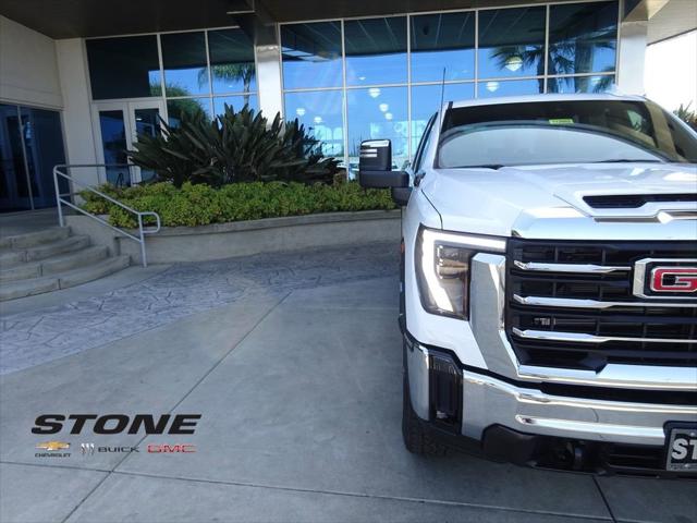 2026 GMC Sierra 2500HD Crew Cab, Standard Bed, SLT, 4WD