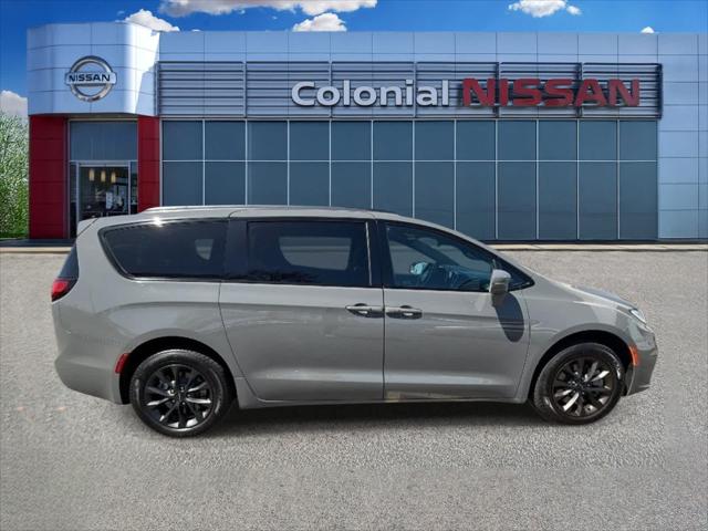 2021 Chrysler Pacifica Limited AWD